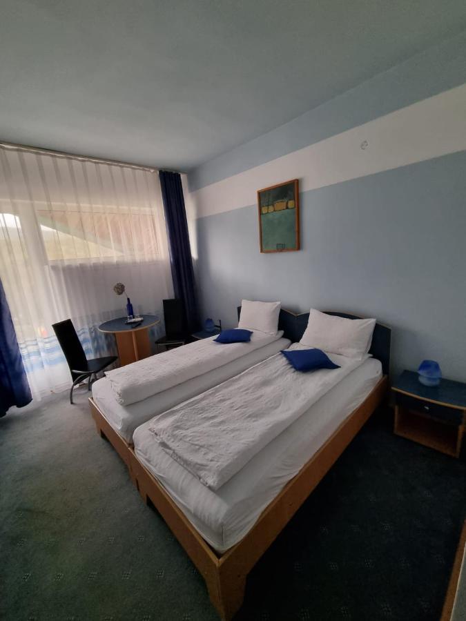 Hotel Randunica Văliug Esterno foto