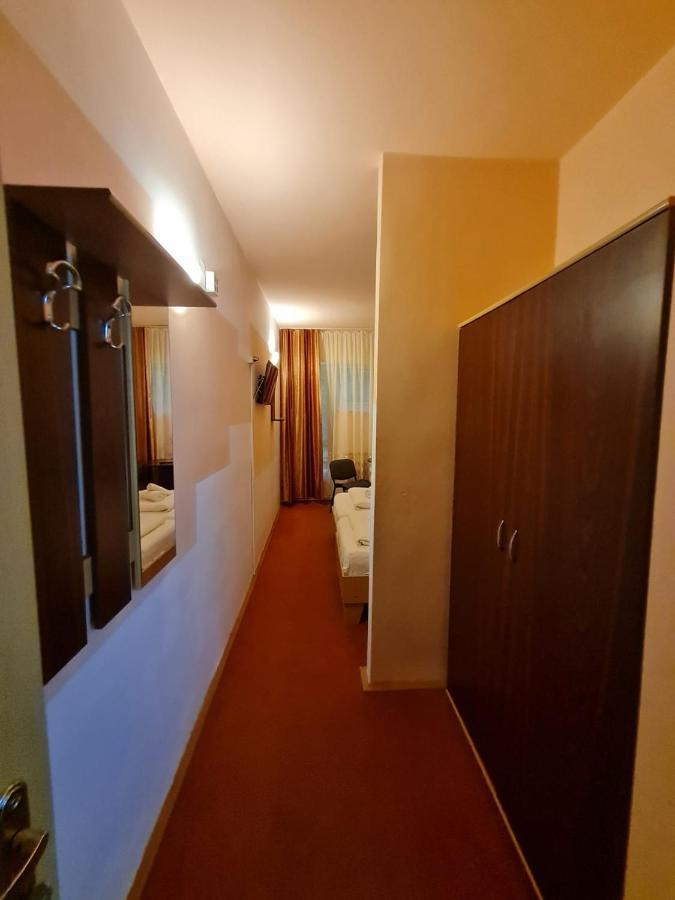 Hotel Randunica Văliug Camera foto