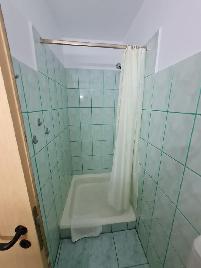 Hotel Randunica Văliug Esterno foto