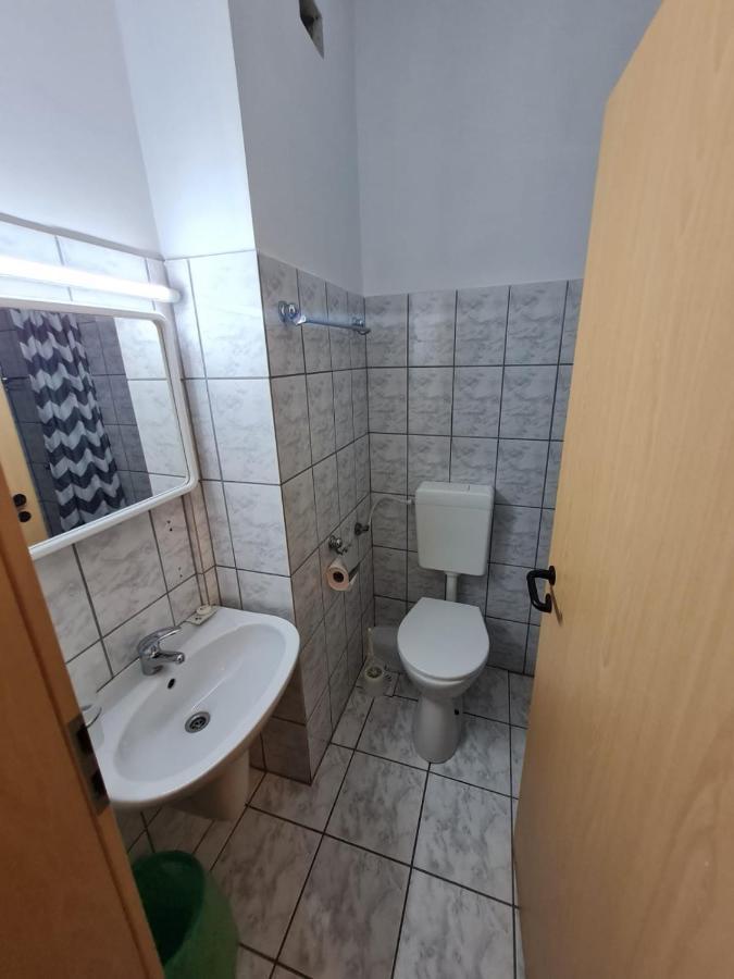 Hotel Randunica Văliug Esterno foto
